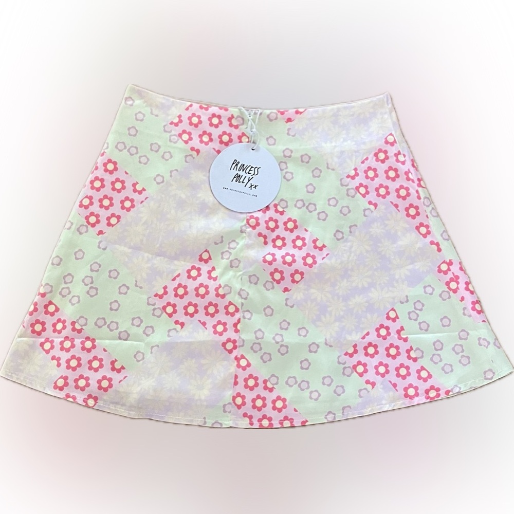 NWT Princess Polly Lacey Floral Mini Skirt Size 6 Women’s - Picture 2 of 7